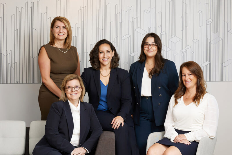 Corporate-team-photo-office-lobby-women-by-nadia-zheng
