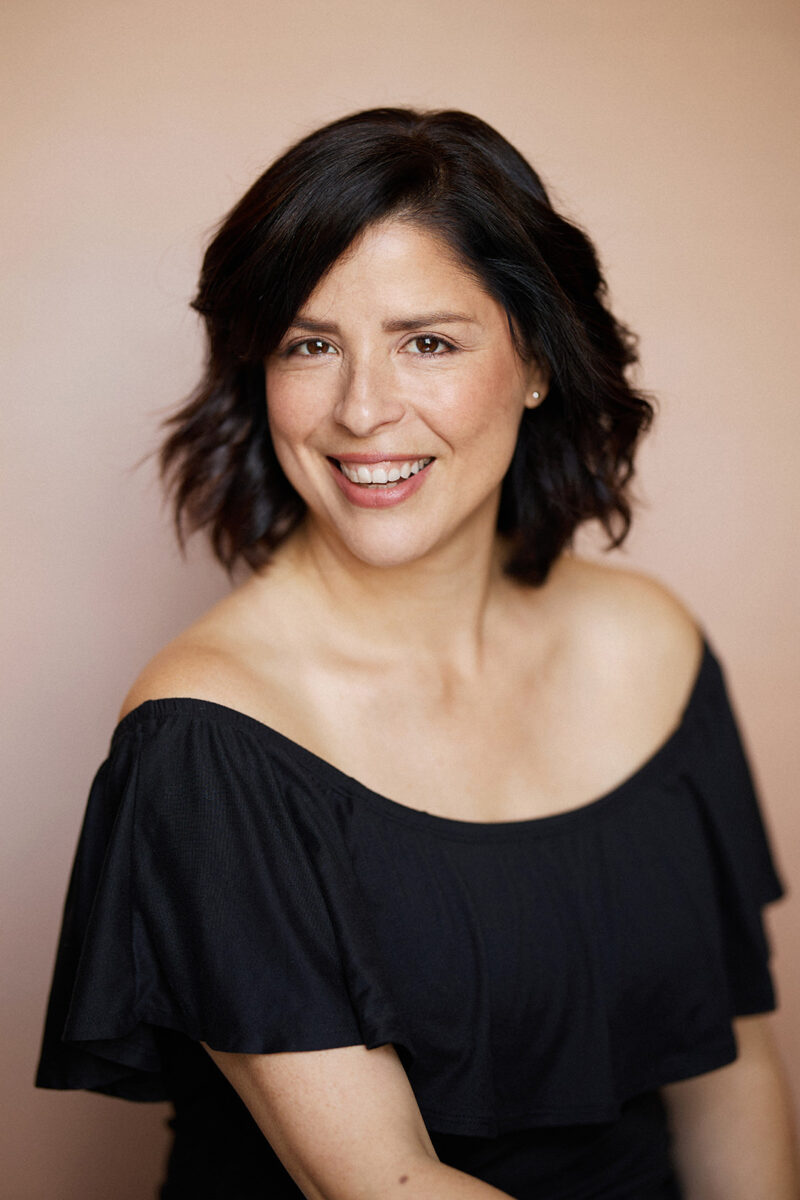 Montreal-actress-headshot-by-nadia-zheng