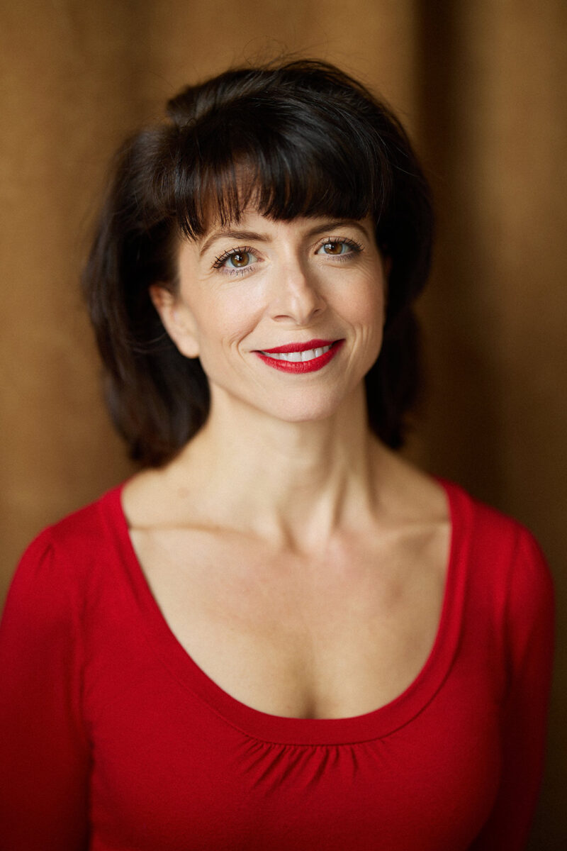 Montreal-actress-headshot-short-hair-red-top