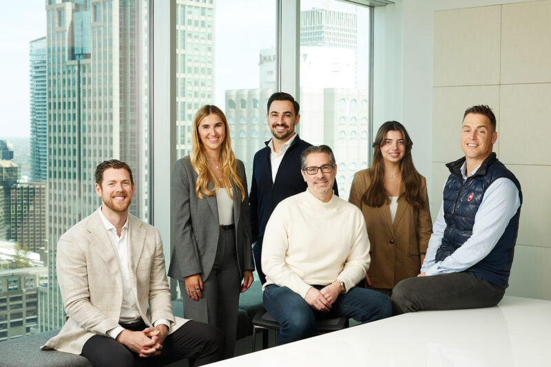 Montreal-office-corporate-team-photo-cityscape-by-nadia-zheng