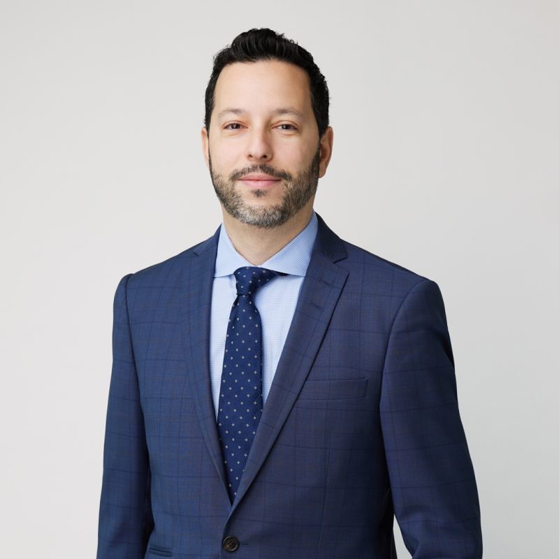 Montreal-corporate-headshot-05