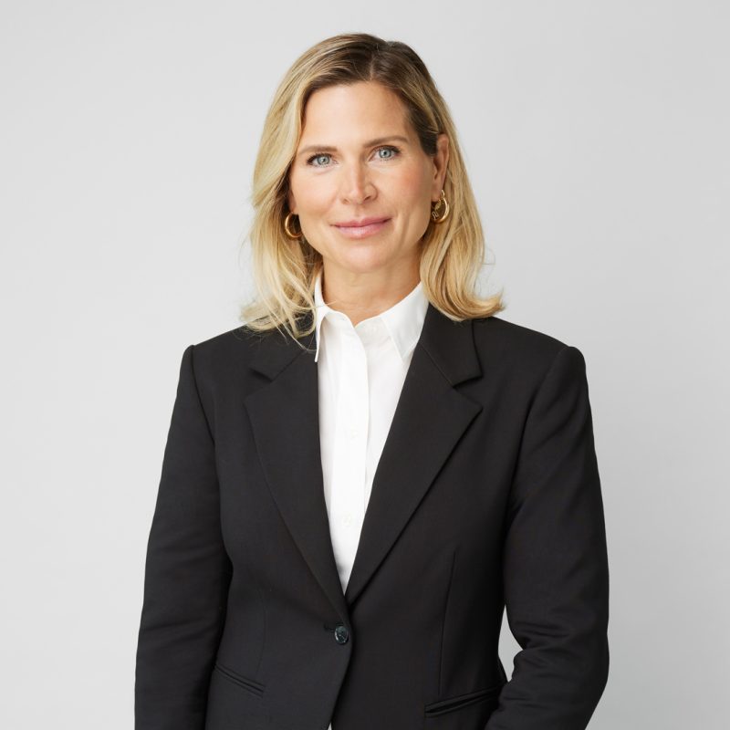 Montreal-corporate-headshot-06