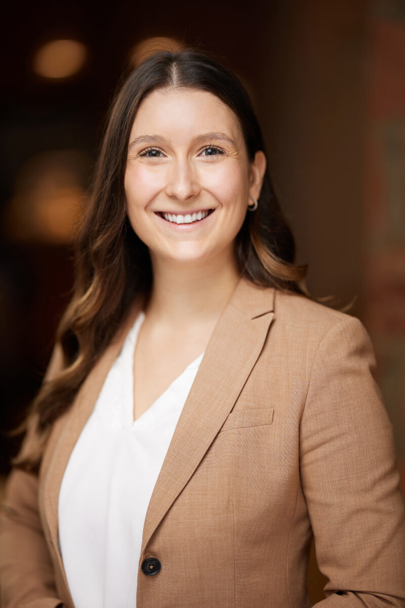 Montreal-on-location-corporate-headshot-red-brick-loft-office-3