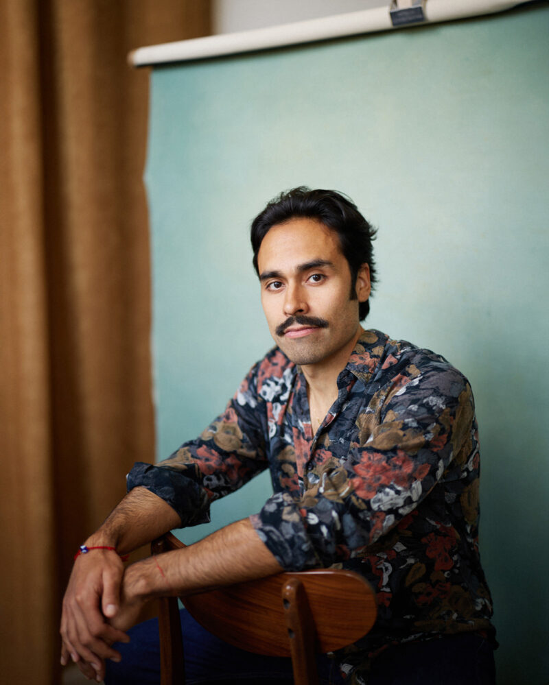 Montreal-actors-headshot-casting-photo-pattern-shirt-beard-shirt-hair-by-nadia-zheng