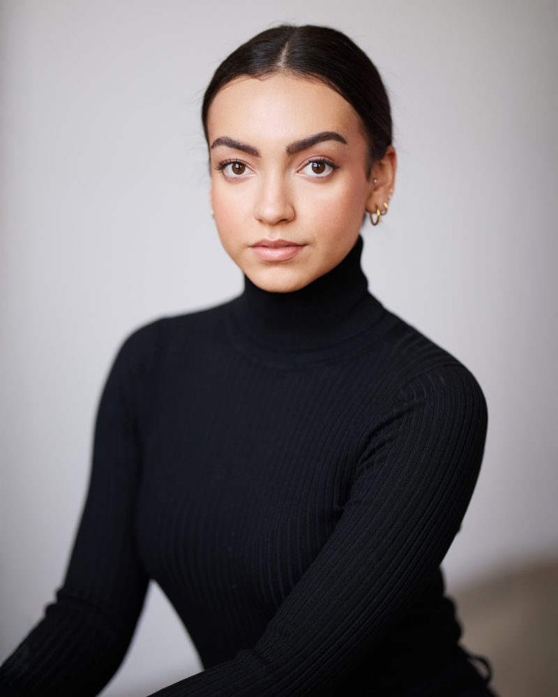 Montreal-actress-headshot-casting-profile-photo-3
