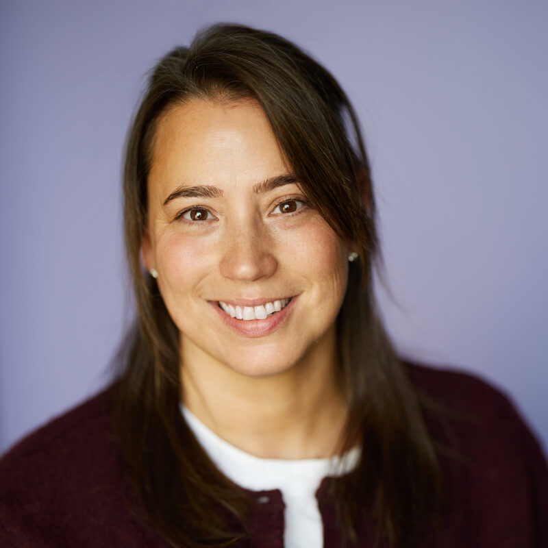 Montreal-team-business-casual-corporate-headshots-natural-light-purple-background-05