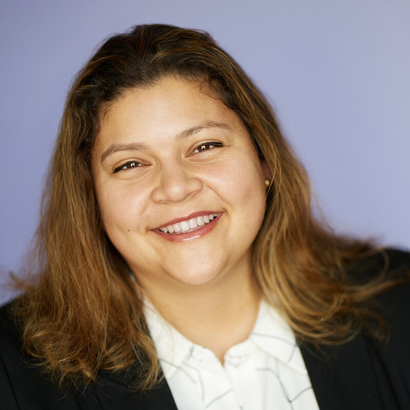 Montreal-team-business-casual-corporate-headshots-natural-light-purple-background-08