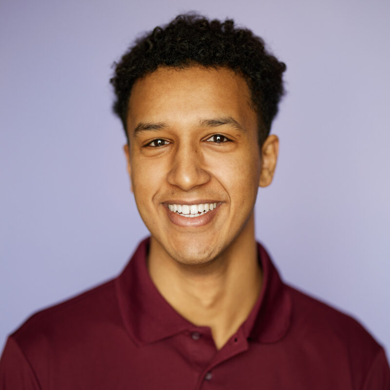 Montreal-team-business-casual-corporate-headshots-natural-light-purple-background-25