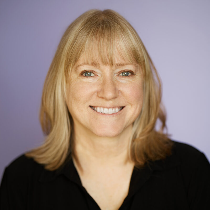 Montreal-team-business-casual-corporate-headshots-natural-light-purple-background-32