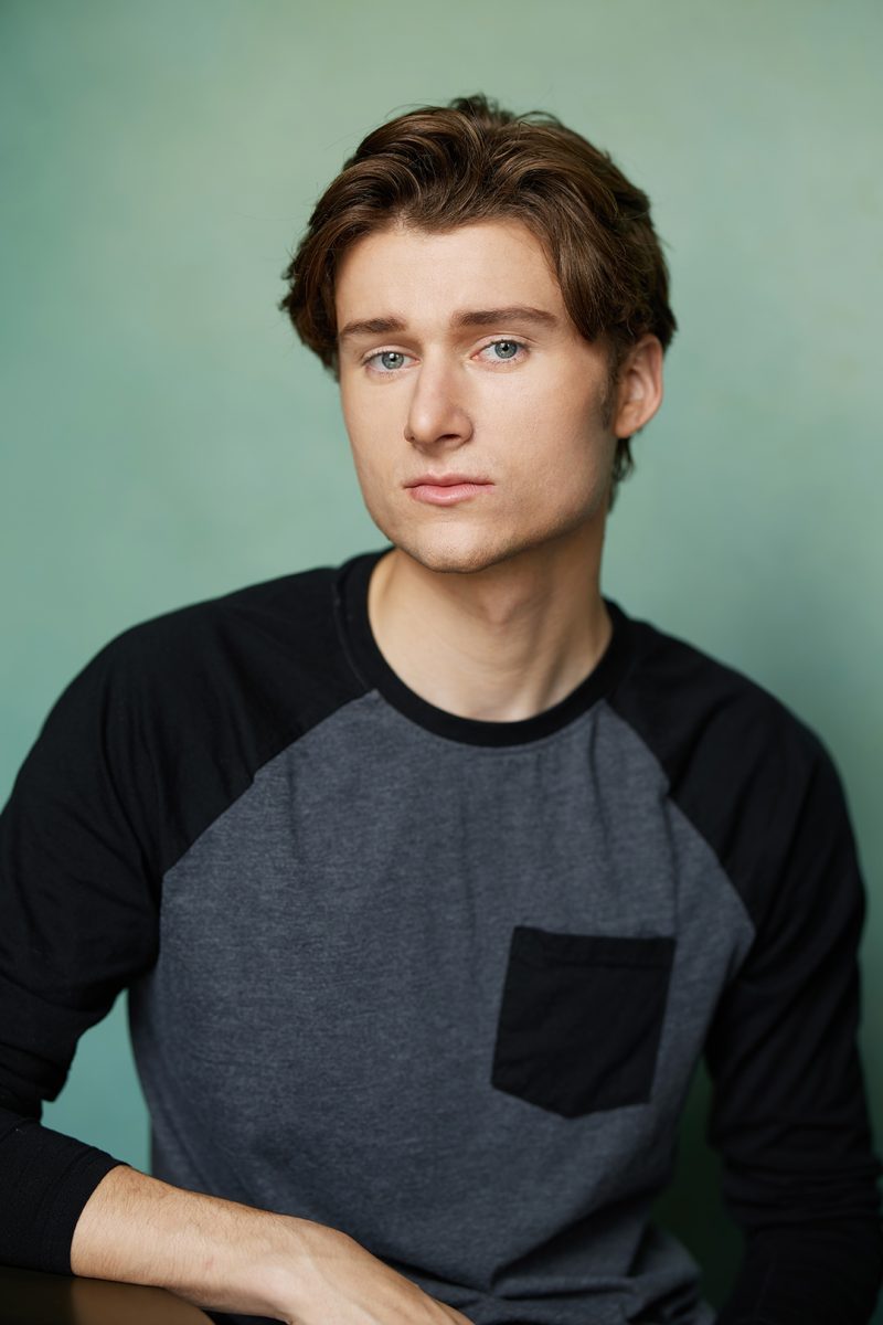 Montreal-actor-headshot-cameron-brodeur-black-top-canvas-background-by-nadia-zheng